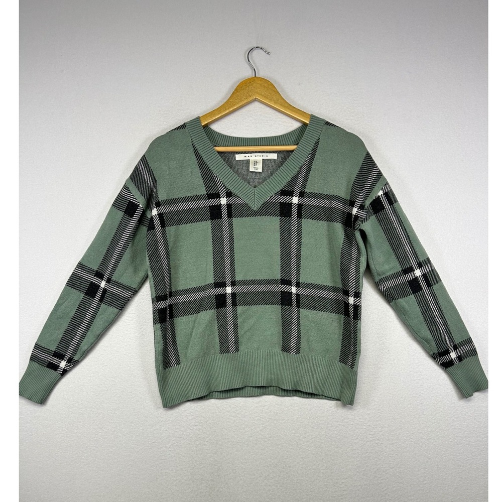 Preppy Plaid Max Studio Womens Small Sage‎ Green V-Neck Knit Sweater RN 75343